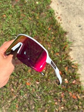 Oakley sutro White Sunglasses